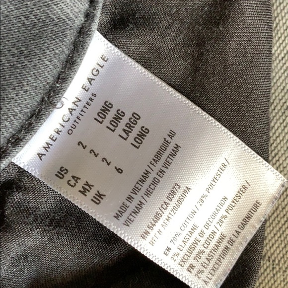 The 2 by 2 Lot: 2 American Eagle Jeans size 2 Long - Picture 7 of 10